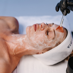 Infini premium meso NHA 135, hidratálás, minden bőrtípus, száraz bőr, vízhiányos bőr, tű nélküli mezoterápia, The Privilegend Beauty PMU, Budapest, 8. kerület, kozmetika
